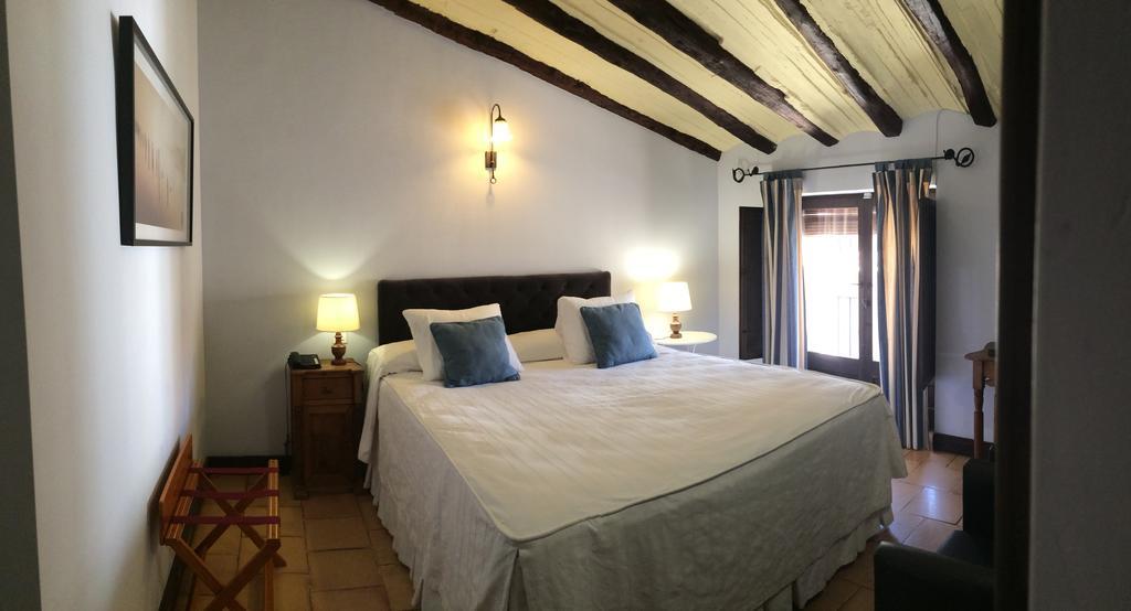 Hotel El Convent 1613 La Fresneda Δωμάτιο φωτογραφία